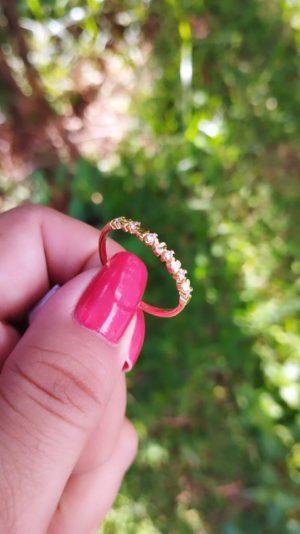MEIA ALIANÇA C/ZIRCÔNIA CRAVEJADA