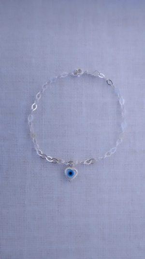 PULSEIRA OLHO GREGO AZUL CLARO EM FORMATO DE CORAÇÃO